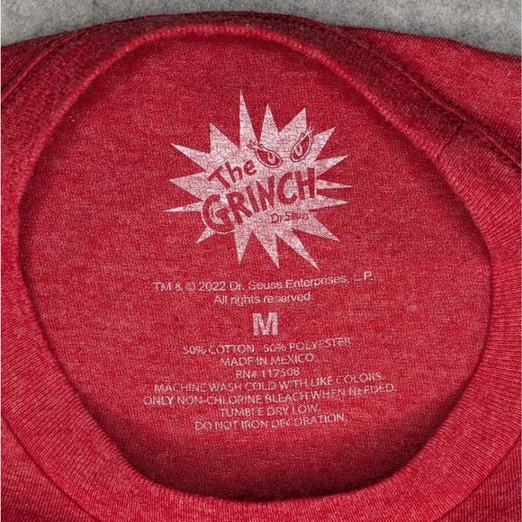 The Many Moods of Grinch Shirt M Red Dr. Seuss Christmas Graphic Tee - Picture 4 of 6